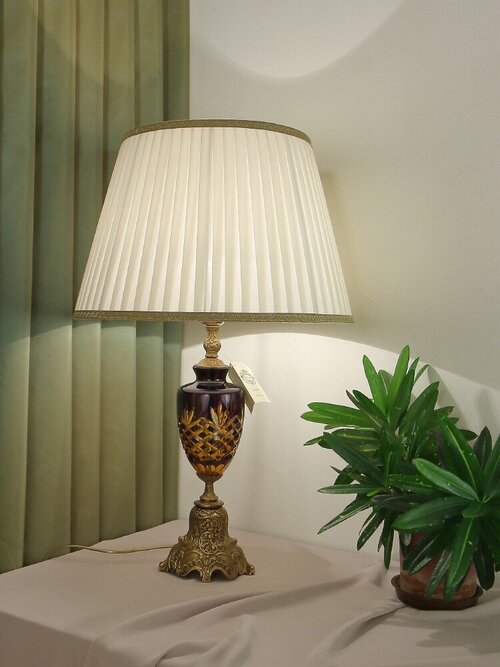 Лампа настольная из венецианского стекла на бронзовом основании с абажуром