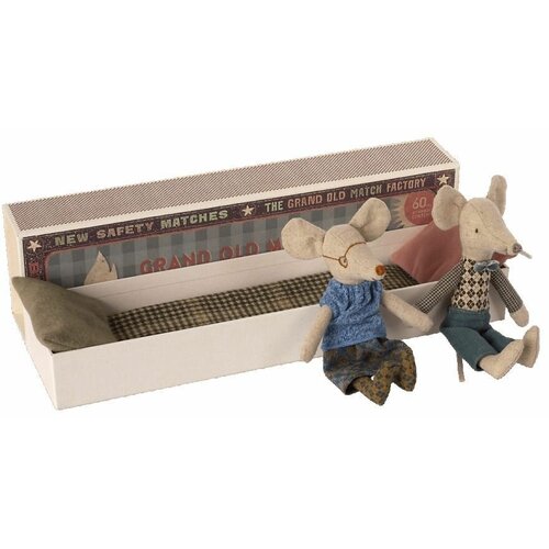 Мышки Maileg бабушка и дедушка в спичечном коробке 9990₽