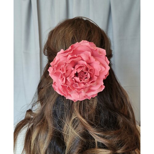 Заколка для волос авторская роза реалистичный цветок коралловый