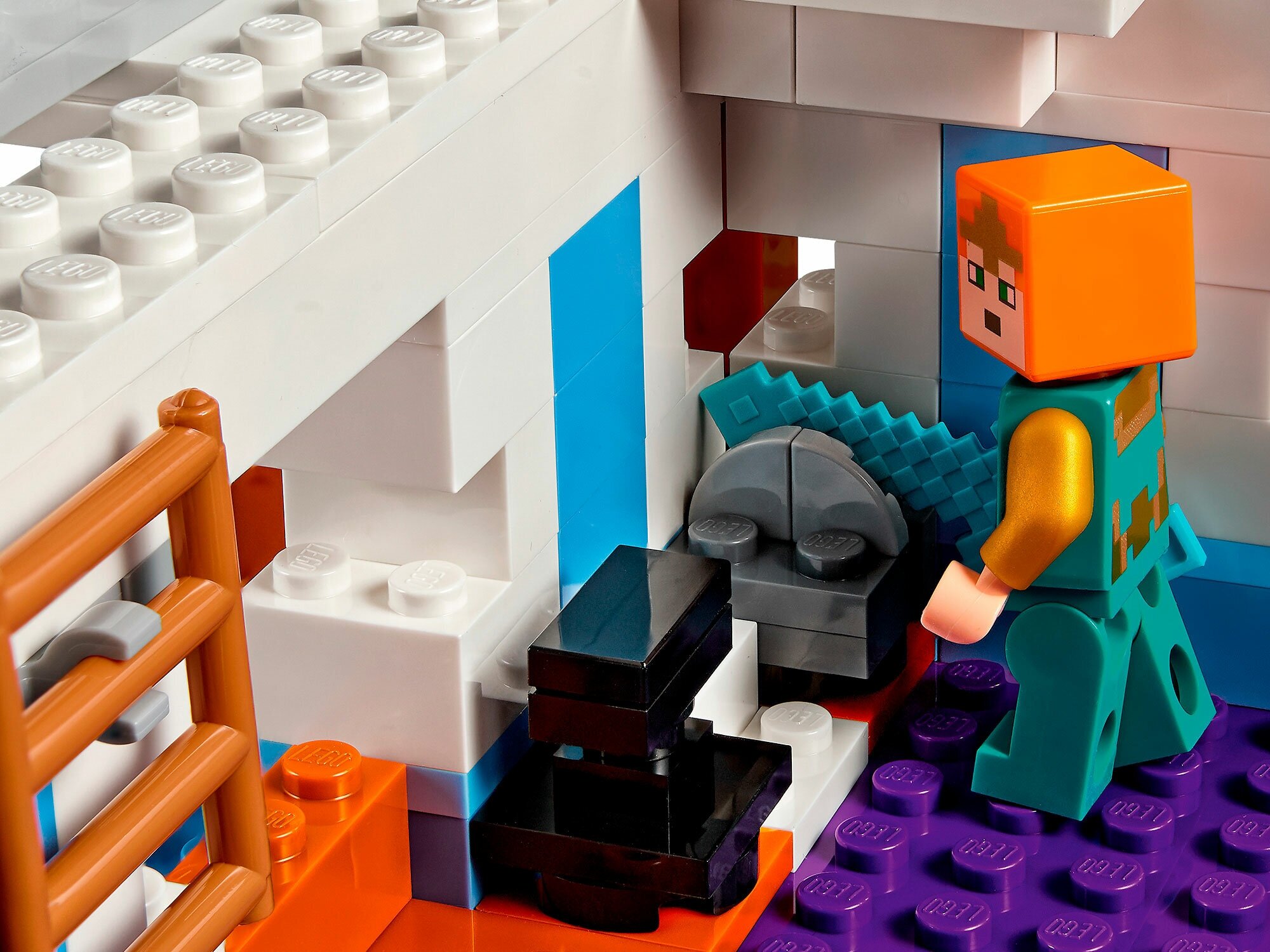 Конструктор LEGO Minecraft Ледяной замок 21186 - фото №2