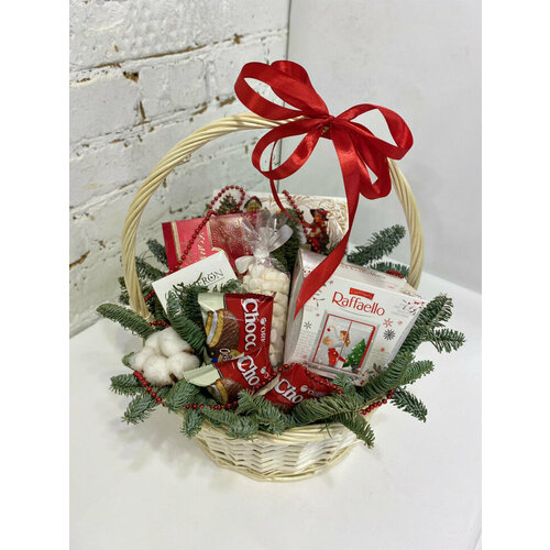 Новогодняя подарочная корзина №12