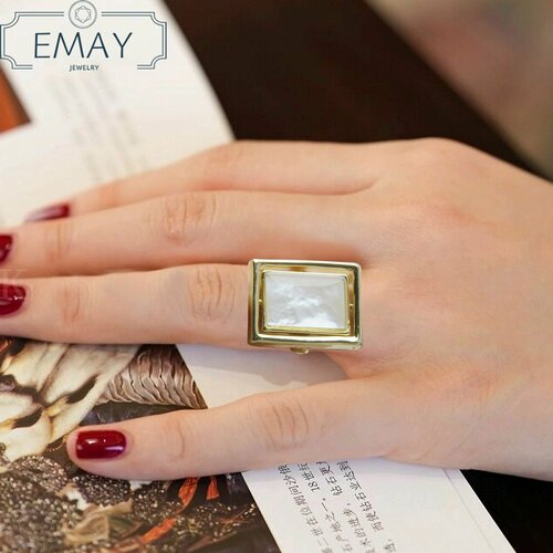 фото Кольцо emay, перламутр, гелиотис, размер 17, золотой