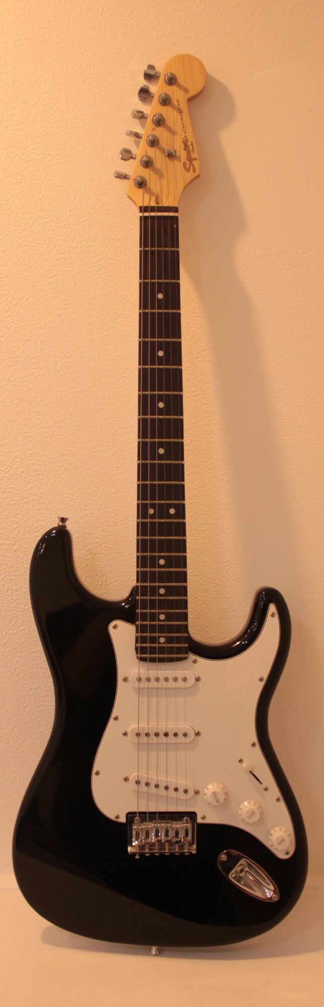 Электрогитара Fender Squier MM Stratocaster (1)