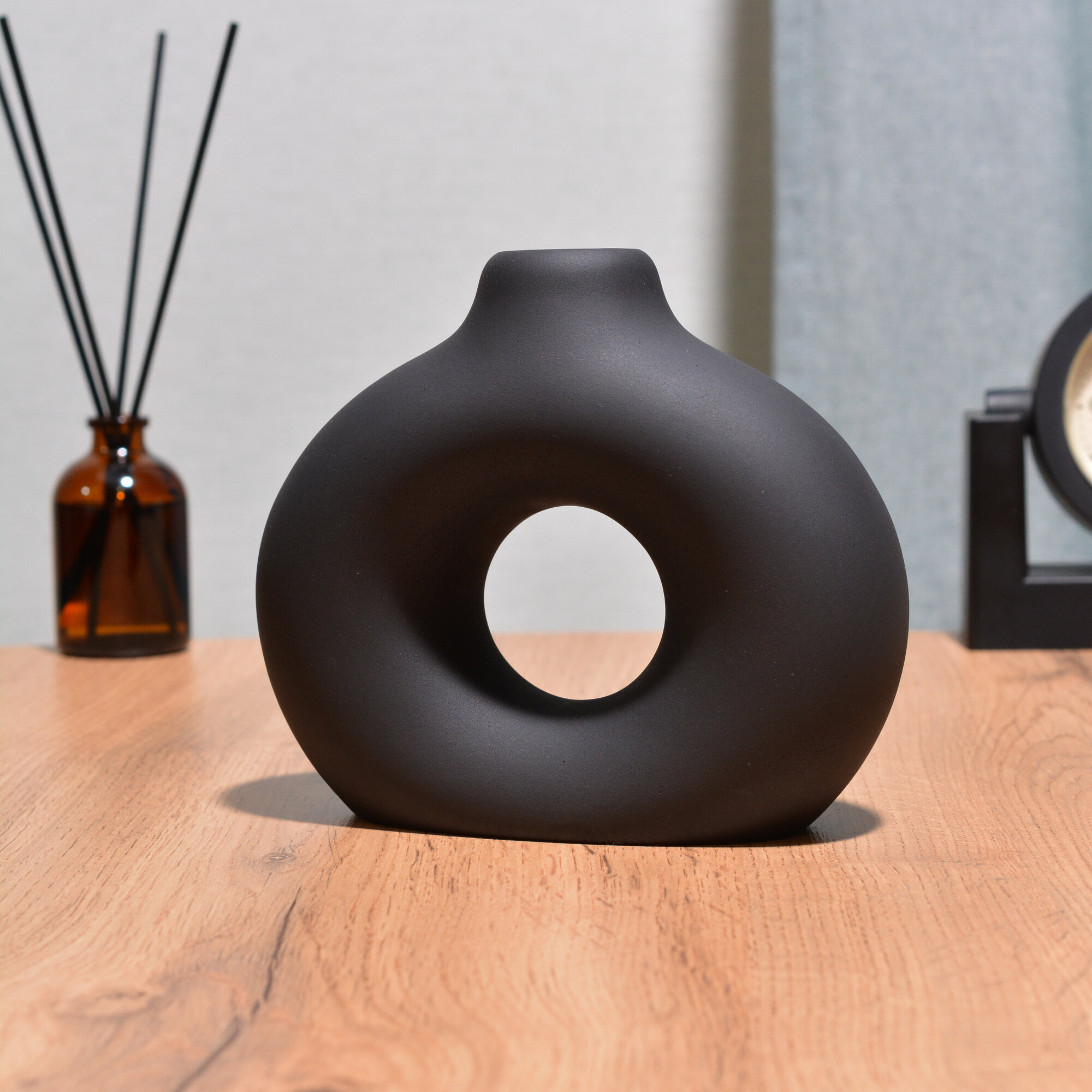 фото Ваза из гипса для сухоцветов Кольцо, 14,5*5*13 см, белый матовый