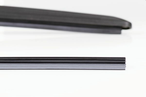 Щетка стеклоочистителя бескаркасная 450мм HEYNER 088000