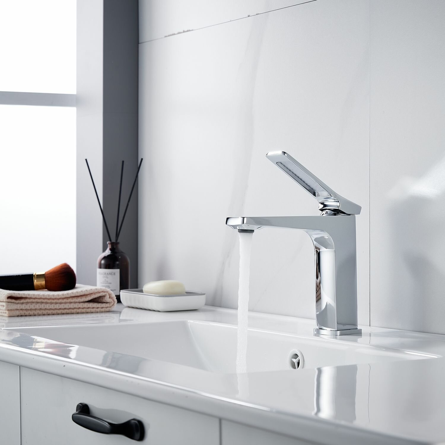 Смеситель для раковины Shevanik S4601, латунь CW617N, керамический картридж, хром — фото 1