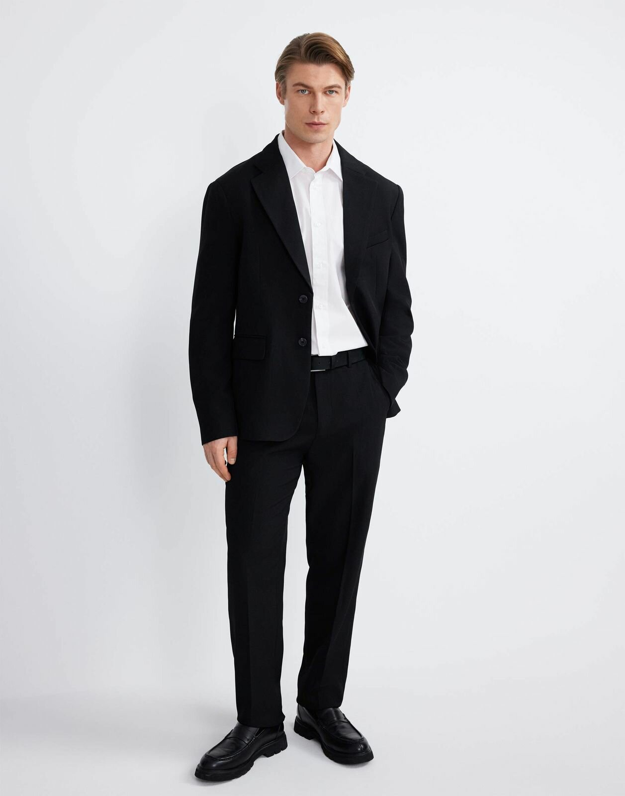 Брюки слаксы Gloria Jeans GJ BLACK, размер 54/182, черный