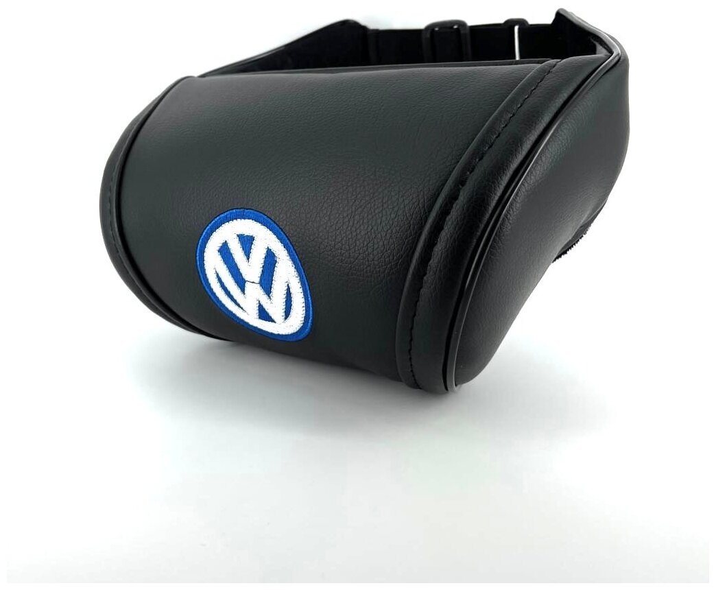 Черная автомобильная подушка под шею на подголовник с вышивкой для Volkswagen. Отличный подарок автомобилисту