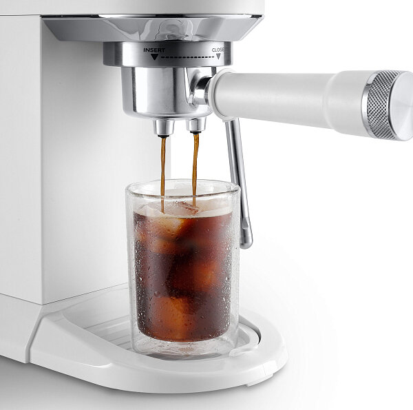 Рожковая кофеварка Delonghi Dedica Duo EC890. WI, 1450Вт, технология My Latte Art — фото 1