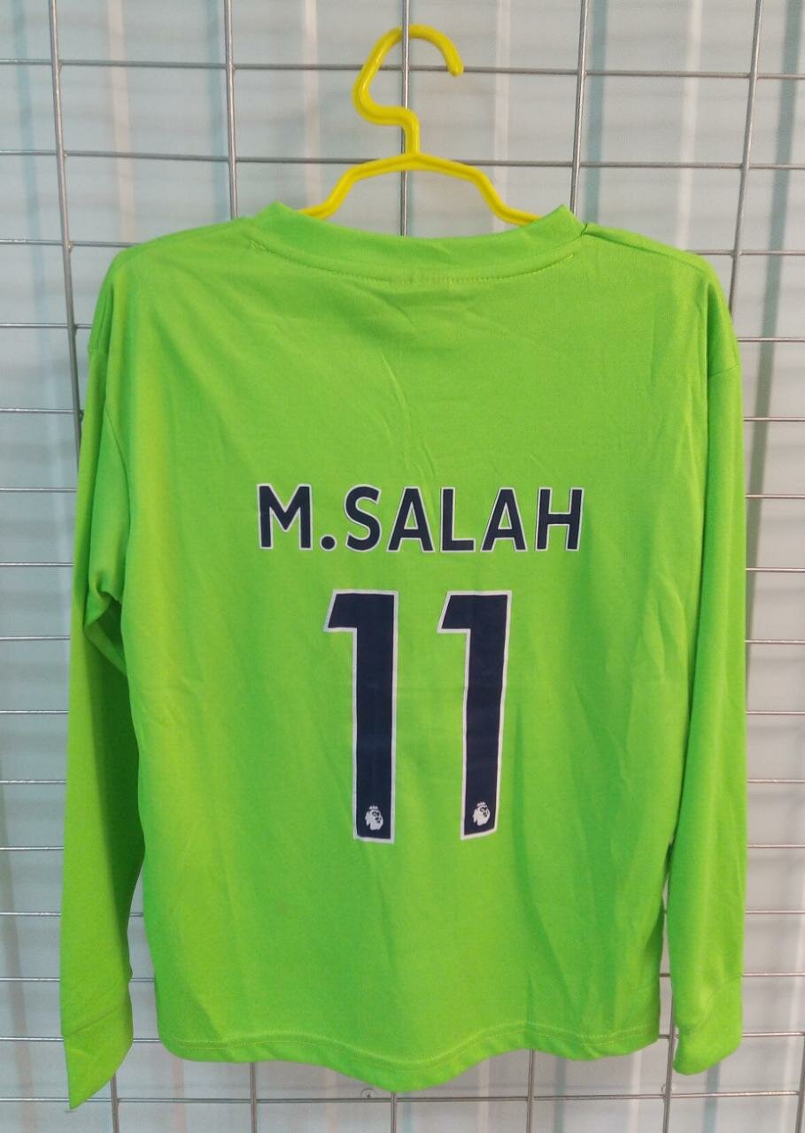 Для футбола Ливерпуль Детская размер 22 ( на 8-9 лет ) форма ( майка + шорты ) футбольного клуба LIVERPOOL ( Англия ) №11 SALAH, с длинными рукавами Салатовая