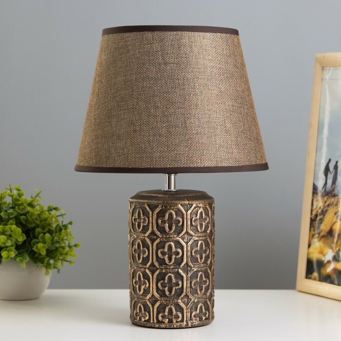 фото Настольная лампа "Августа" Е14 40Вт шоколадно-золотой 22х22х34 см