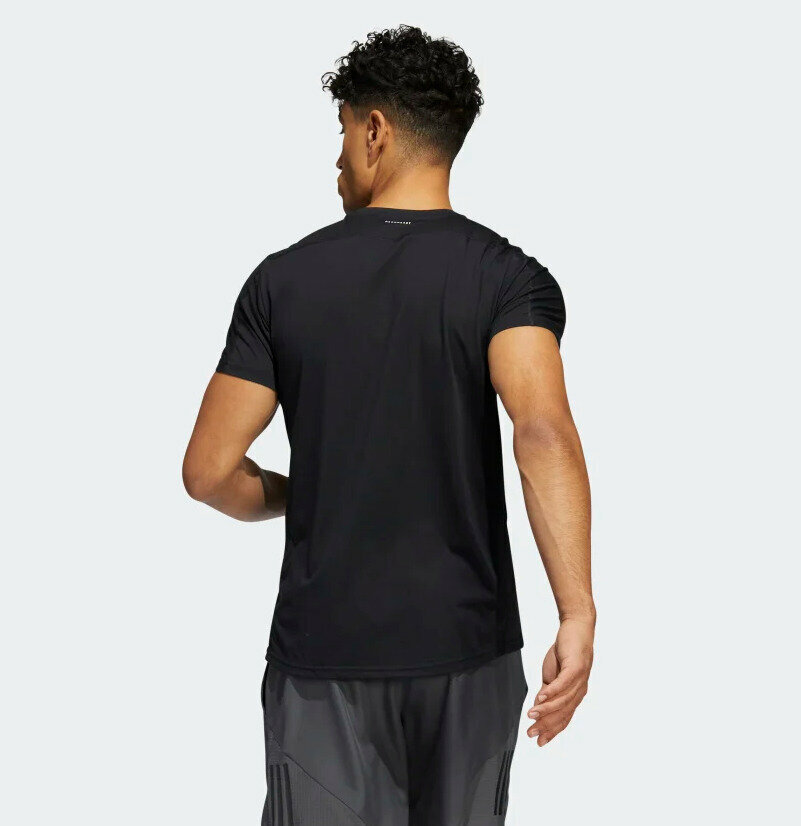 Футболка adidas, размер INT L, black — фото 1