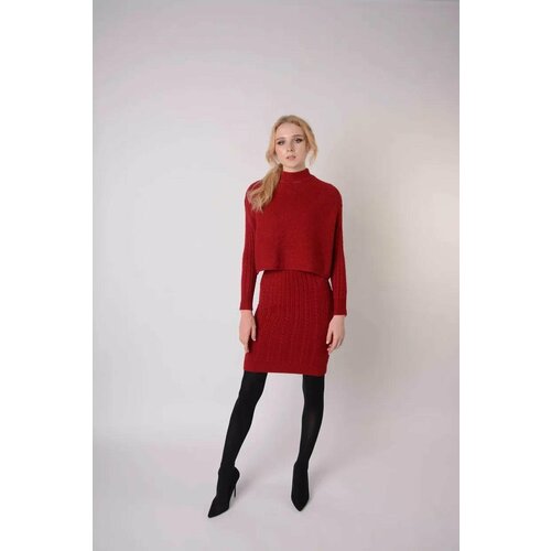 Платье размер 40/48, красный