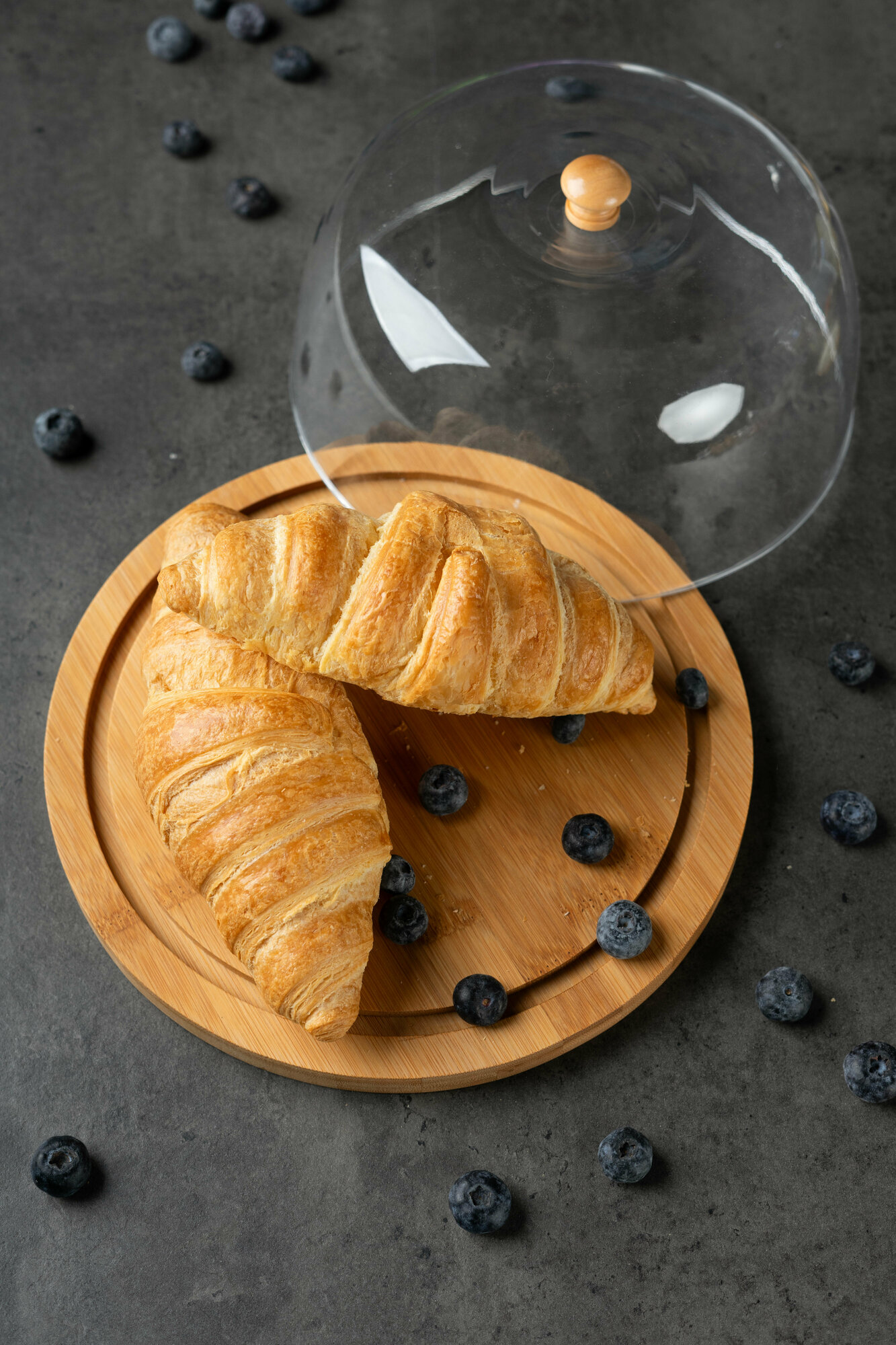 фото Тортовница с крышкой 24х12 см