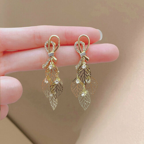 Серьги с подвесками, горный хрусталь, размер 50 мм, золотой/белый