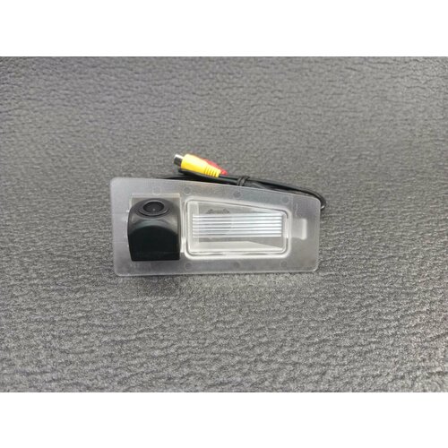 Камера заднего вида для MAZDA 3 седан 249000₽