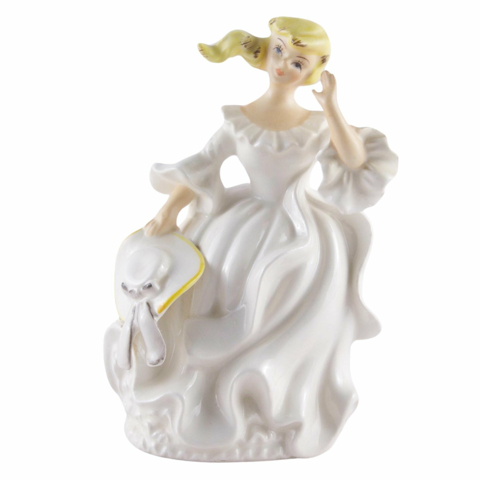 Винтажная статуэтка "Девушка в белом платье". Фарфор, ручная роспись. Конец ХХ века.