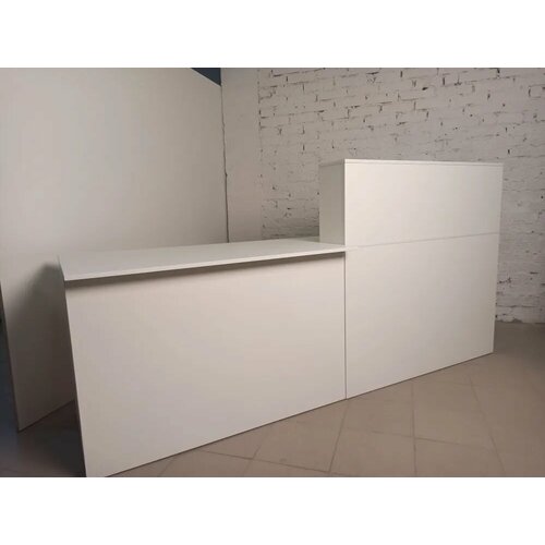 Ресепшн, стол выдачи для ПВЗ