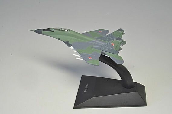 Масштабная модель 1/160 самолет МИГ-35 — фото 1