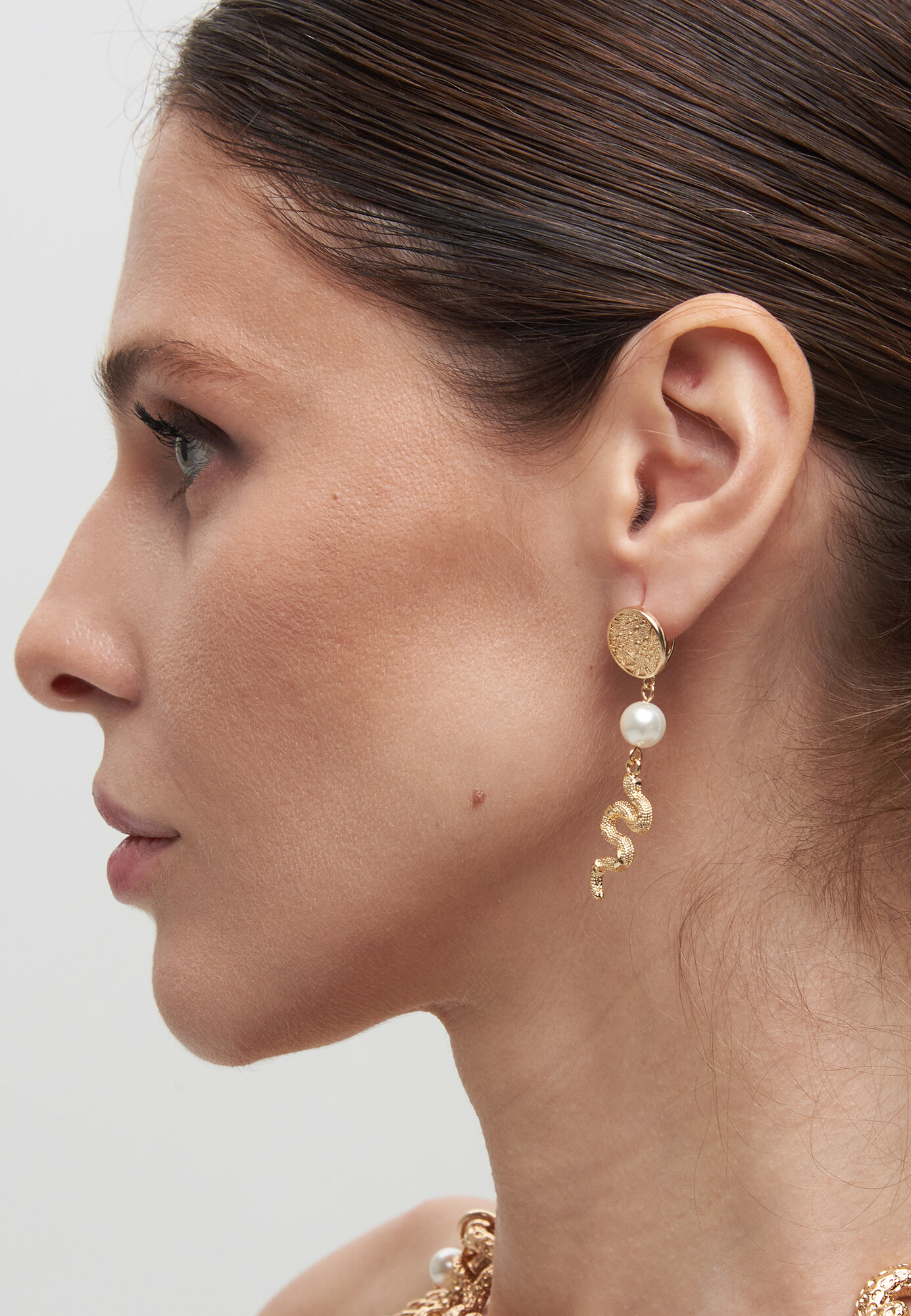 Серьги с подвесками YAROSLAVNA, белый, золотой — фото 1