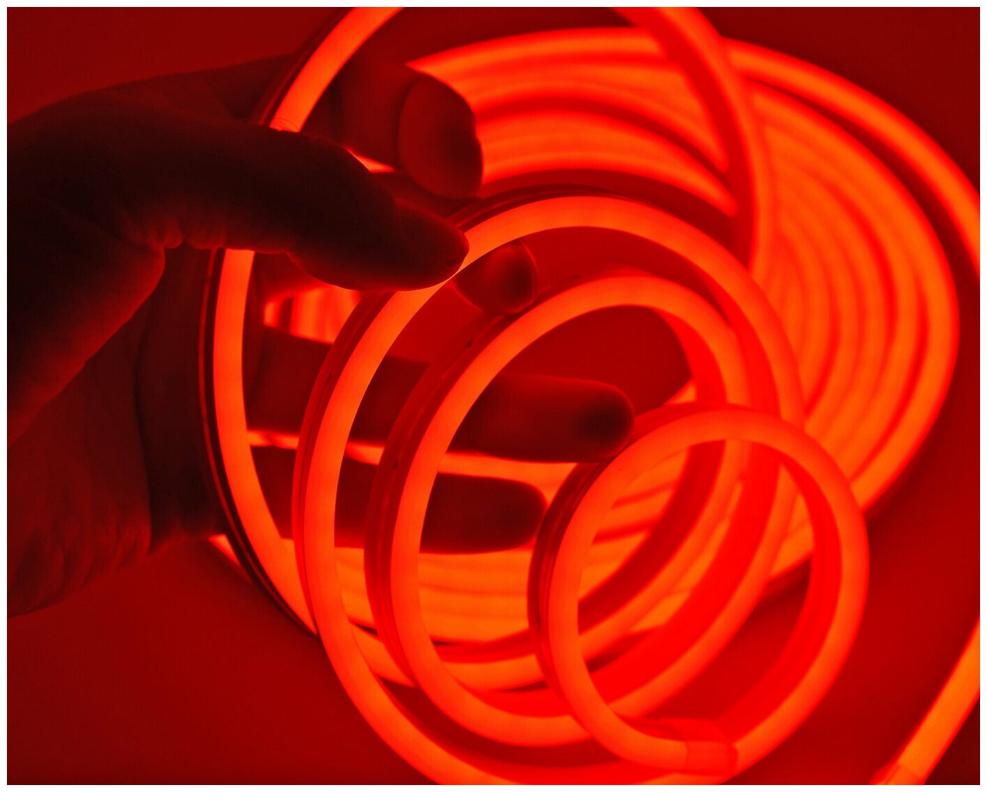 Неоновая светодиодная лента DLED 3м, 5х12мм, 12V DC, 120 LED/m, IP 67, гибкий неон, красный - фотография № 3