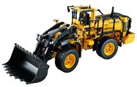 Электромеханический конструктор LEGO Technic 42030 Автопогрузчик VOLVO L350