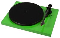 Виниловый проигрыватель Pro-Ject Debut Carbon 2M-Red Piano Black