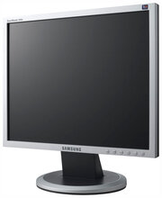 19" Монитор Samsung SyncMaster 940N, 1280x1024, 75 Гц, TN, серебристый