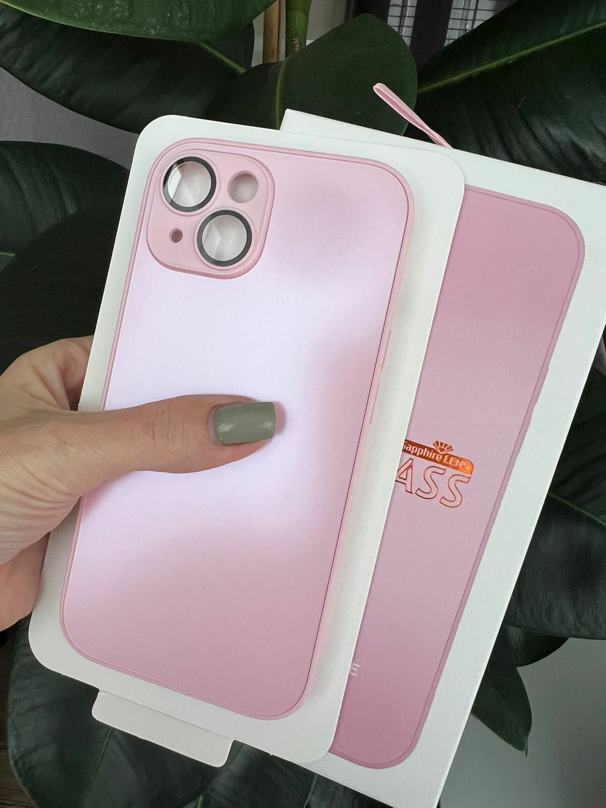 Чехол матовый AG Glass IPhone 15 Logo Розовый c защитой на линзах — фото 1