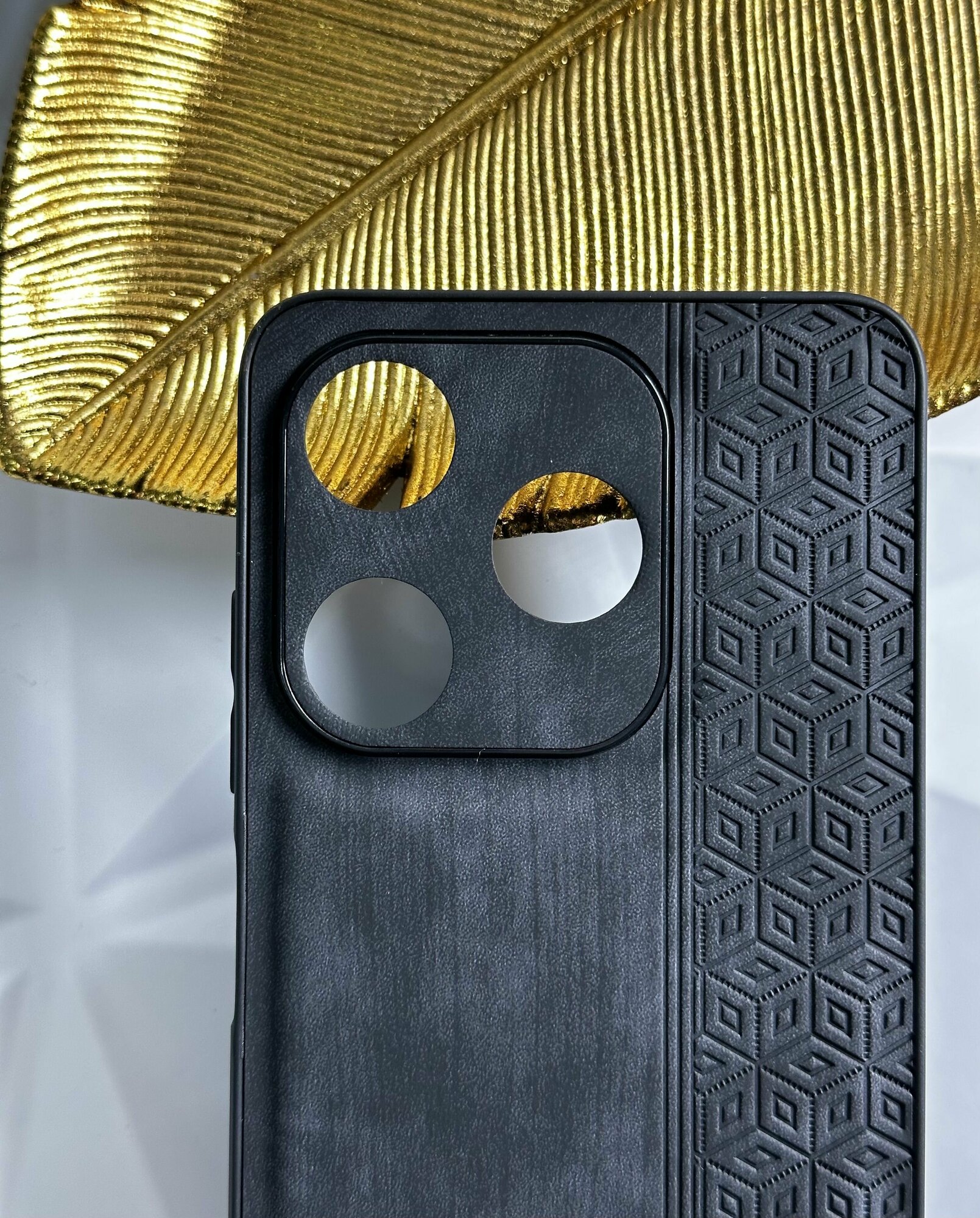 Чехол кожаный на Tecno Spark 10, Tecno Spark 10C / Чехол на Техно Спарк 10, Техно Спарк 10С с защитой камеры, геометрия, черный — фото 1
