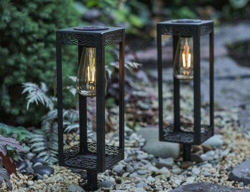 Изображение товара Садовые фонари на солнечных батареях хайтек-блюз черные, тёплые белые LED-огни, 28 см, 2 шт, Kaemingk 897428-1