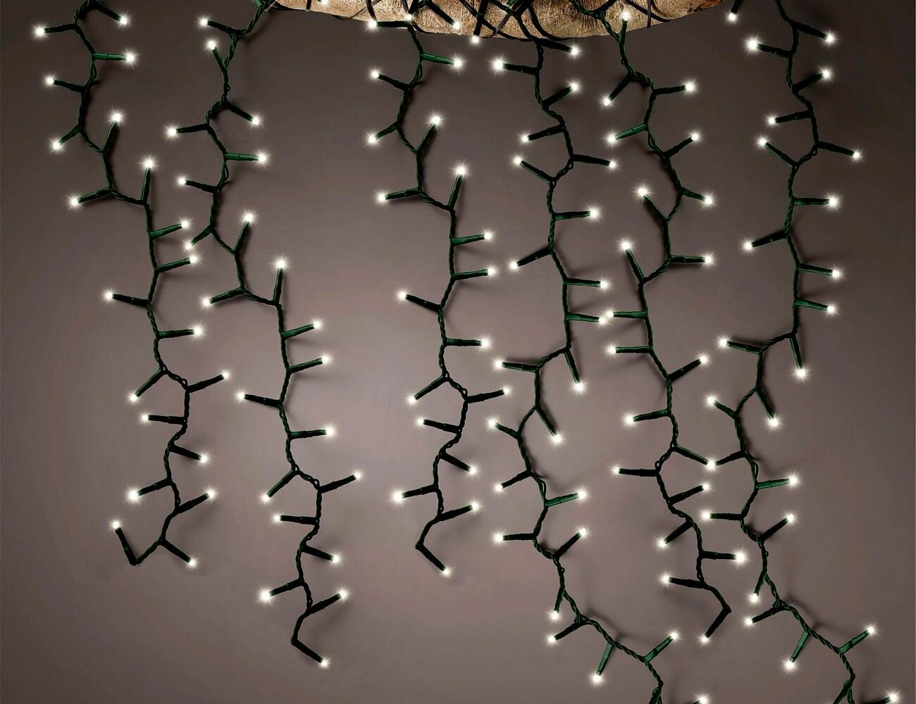 Гирлянда на дерево, 192 тёплых белых LED-огня, 6 'нитей' по 80 см, чёрный провод ПВХ, уличная, Kaemingk