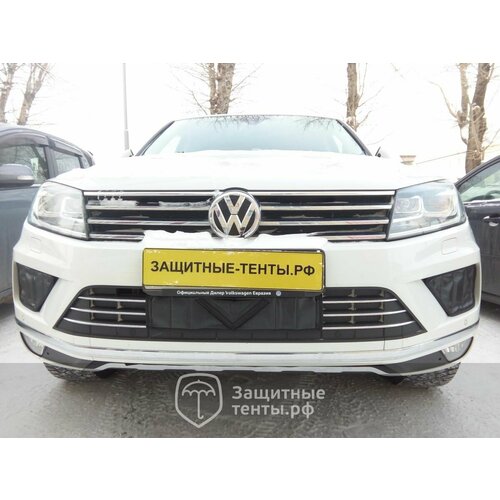 Маска утеплитель радиатора норма для внедорожника Volkswagen Touareg 2010-2014 / Фольксваген Туарег 2010-2014