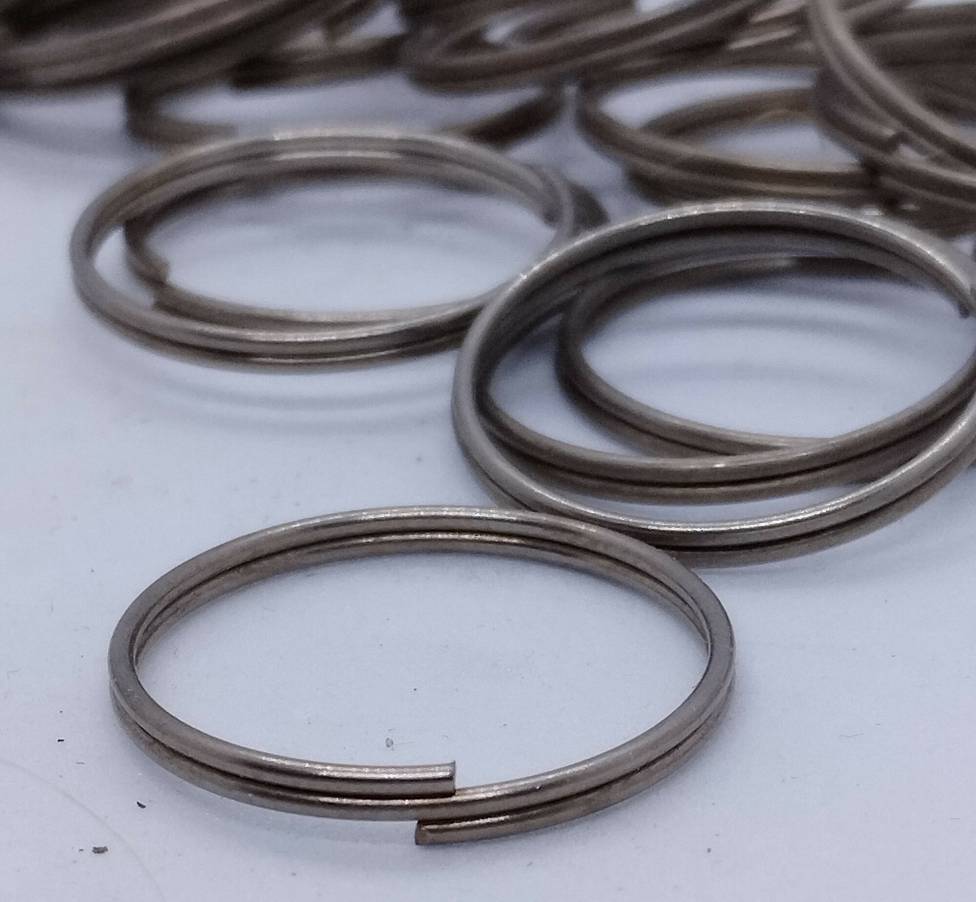 Набор стальных никелированных колец для брелков и ключей, 100 шт — фото 1