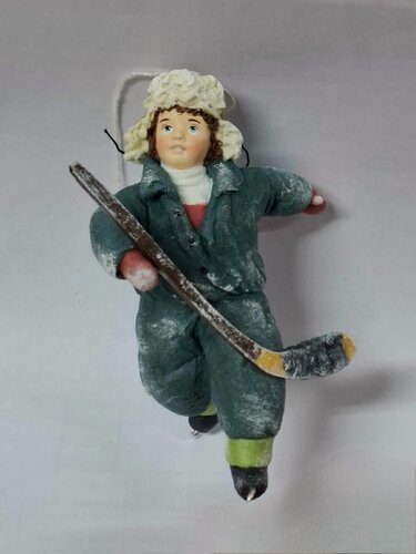 Изображение товара Игрушка на елку Мальчик на коньках (вата) 12см