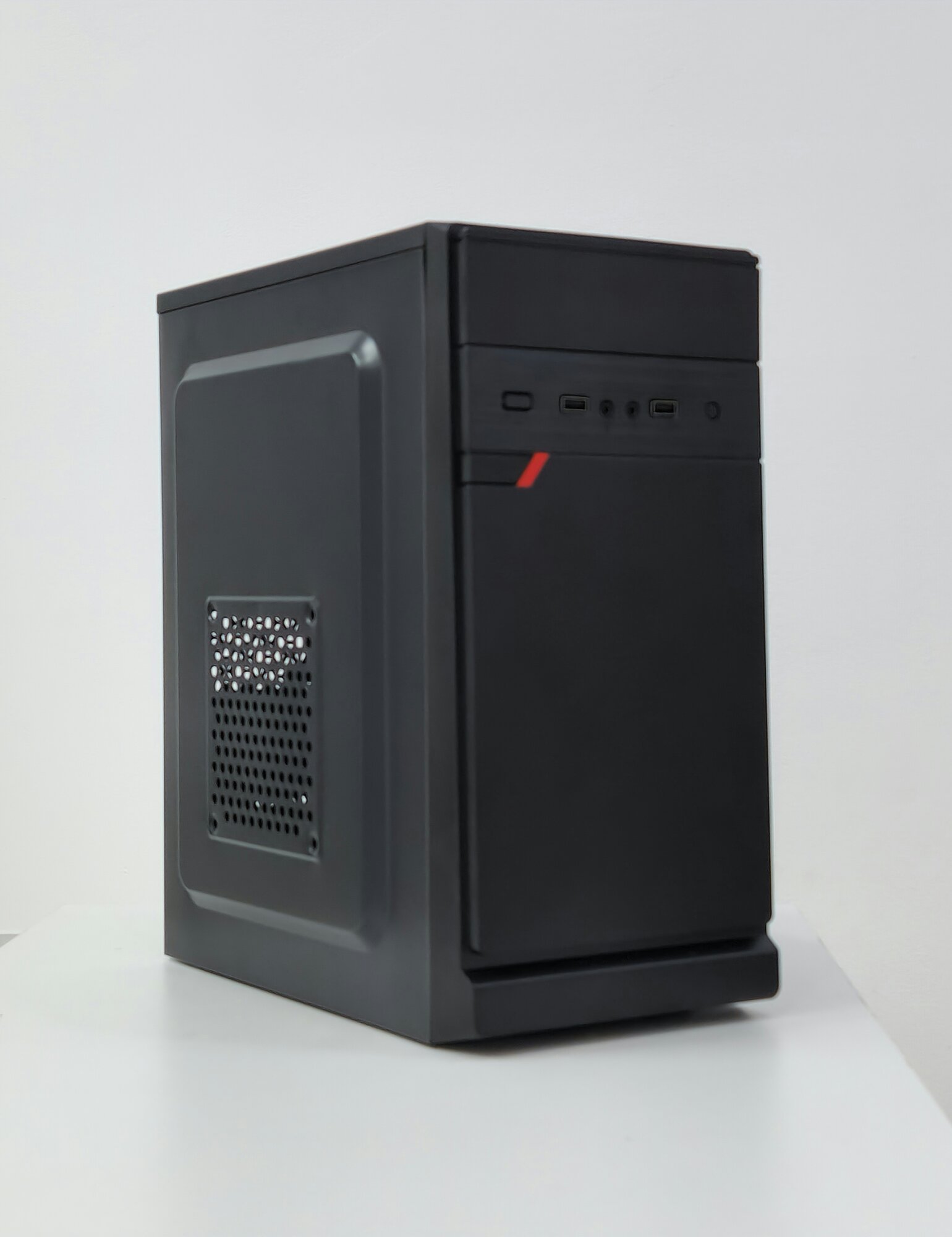 Системный блок на базе Intel Pentium G3250 / 4 ГБ DDR3 / SSD 120 ГБ / Intel HD Graphics / Windows 10 LTSC