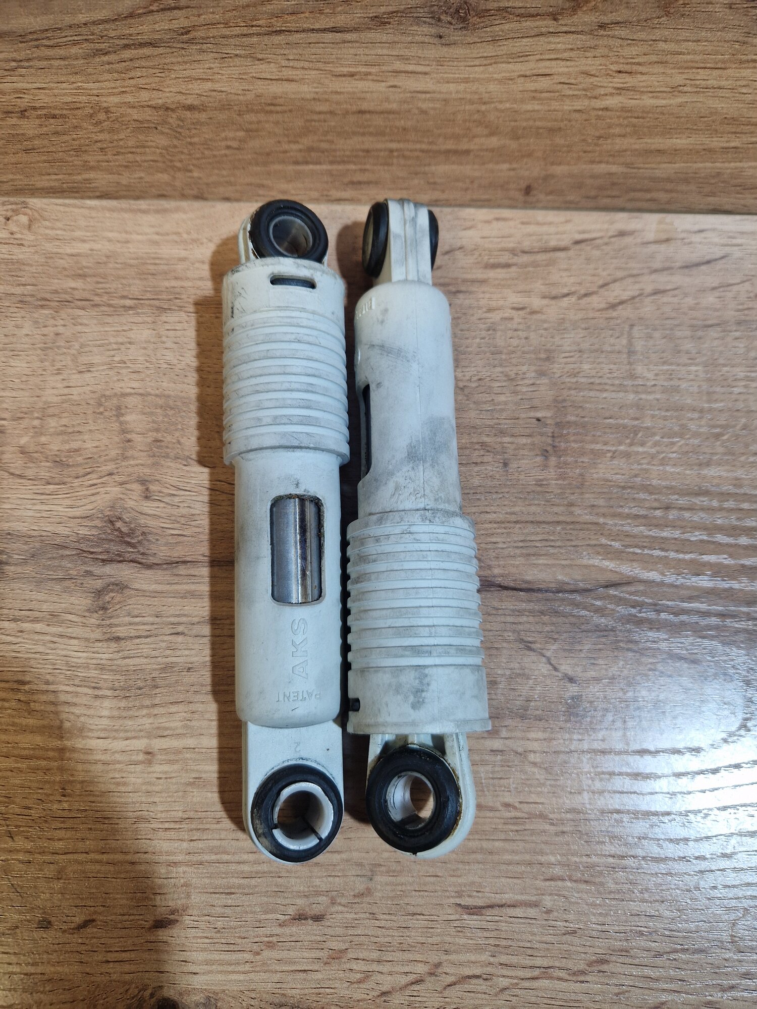 Амортизаторы(комплект 2 шт)для внешнего бака стиральной машины LG WD-10192S, б/у