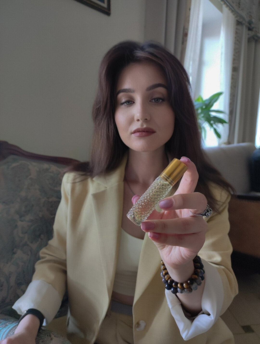 Perfum Secrets; Духи масляные; La Vie Est Belle; Ла Ви Эст Бель роликовый флакон 8 мл — фото 1