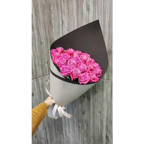 Букет из 25 розовых роз 50 см