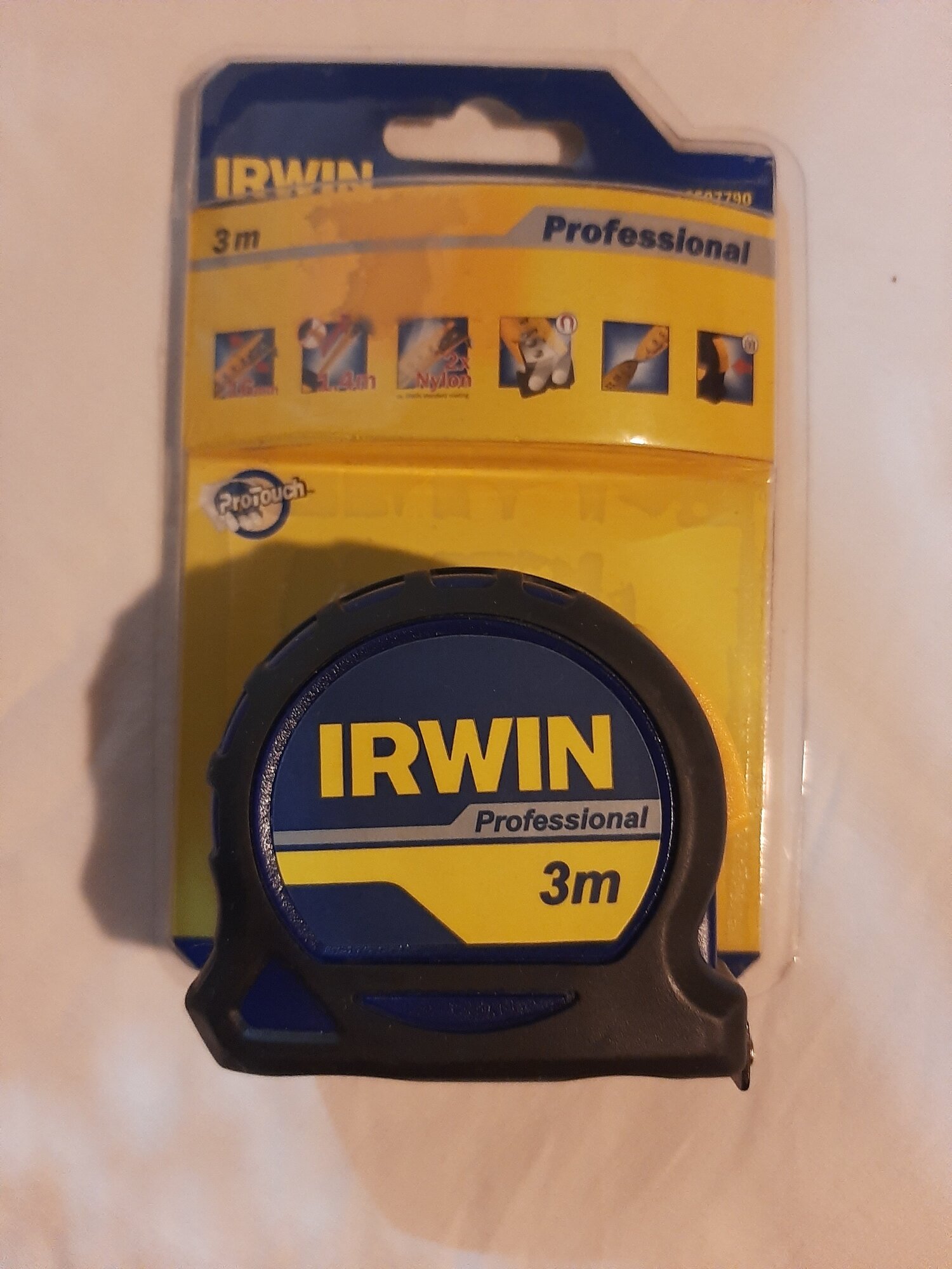 Рулетка Ирвин  профессиональная  магнитная фиксация  прорезиненный корпус  3 м