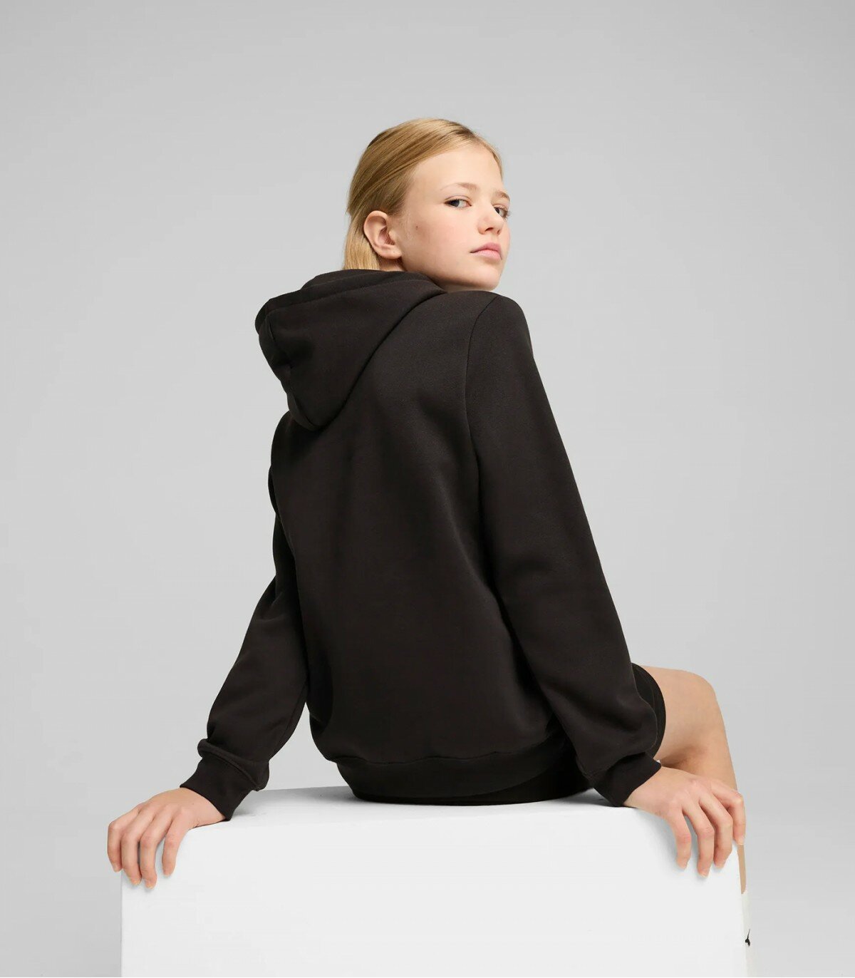 Худи PUMA ESS No. 1 Logo Hoodie FL G, размер 164, черный — фото 1