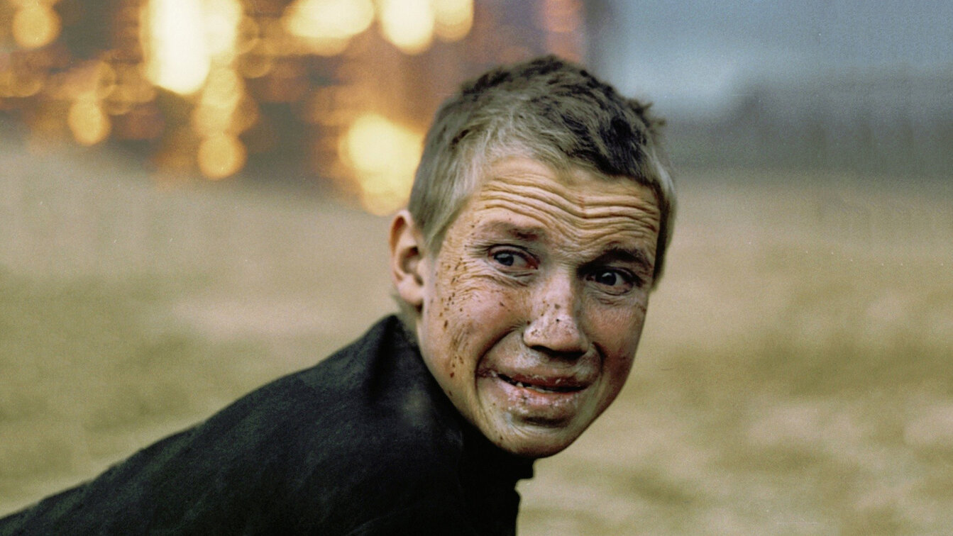 Она разделать на улице (20 фотографий)