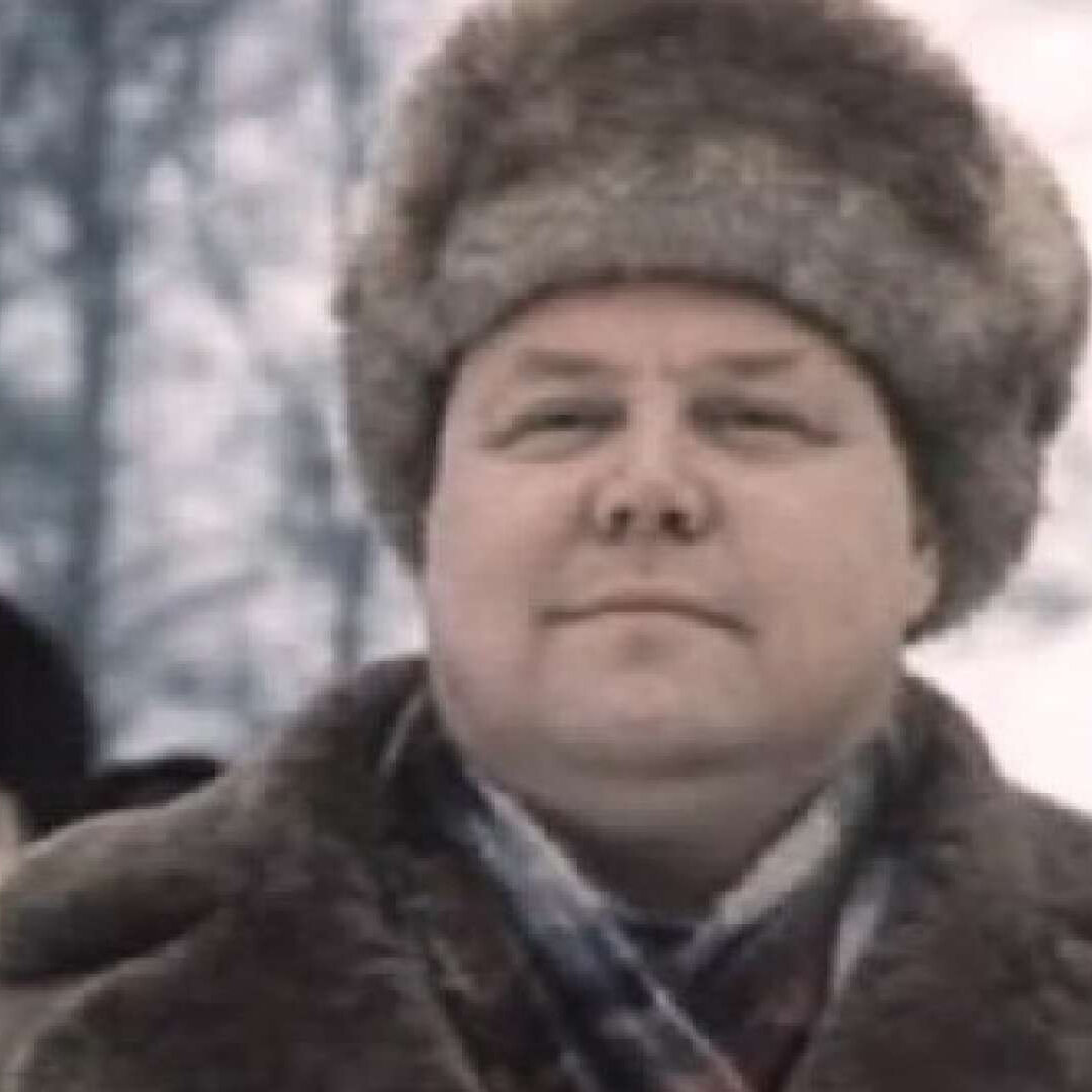 Фон фильма «Не ходите, девки, замуж»