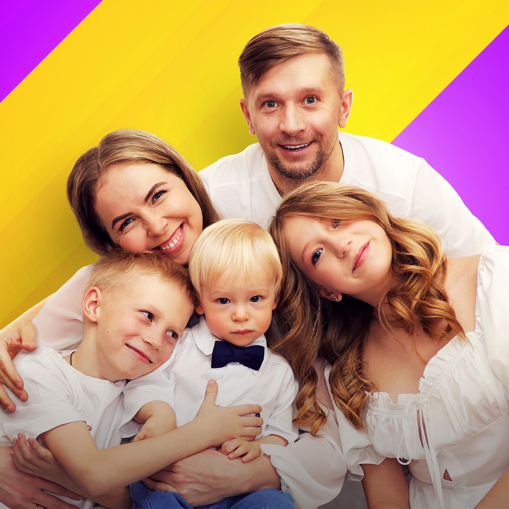 Фон фильма «Family Box»