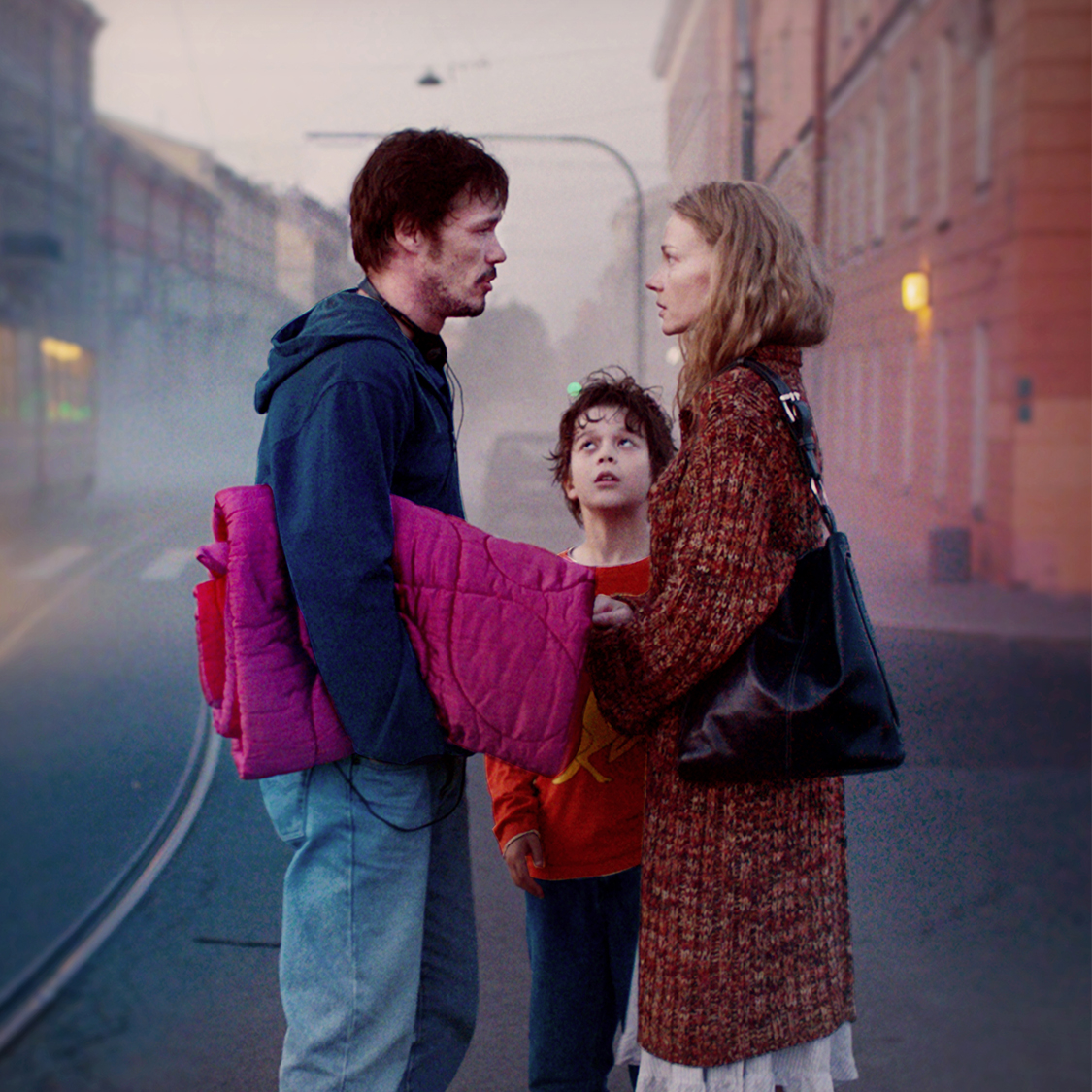 Фон фильма «Скажи ей»