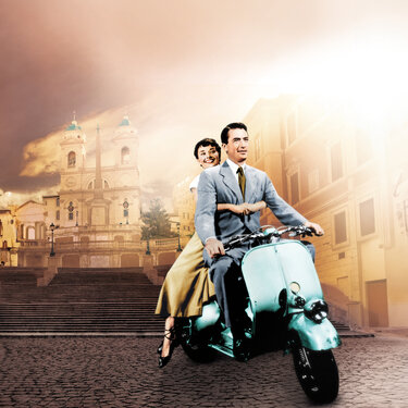 Uy qurgan fotosuratlardagi yalangoch qizlar