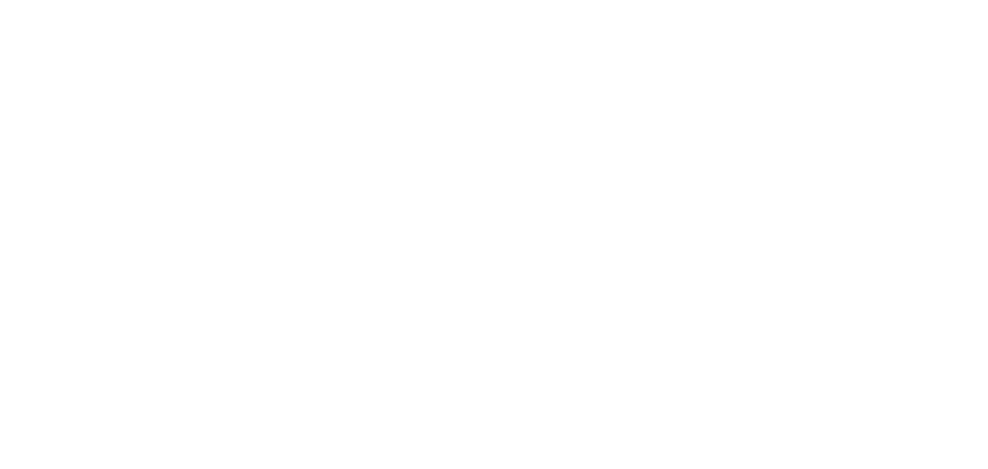 Девушка с браслетом