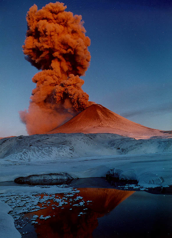 Извержение
#вулкан #красота #пейзаж #природа