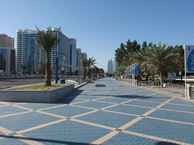 набережная corniche абу даби фото