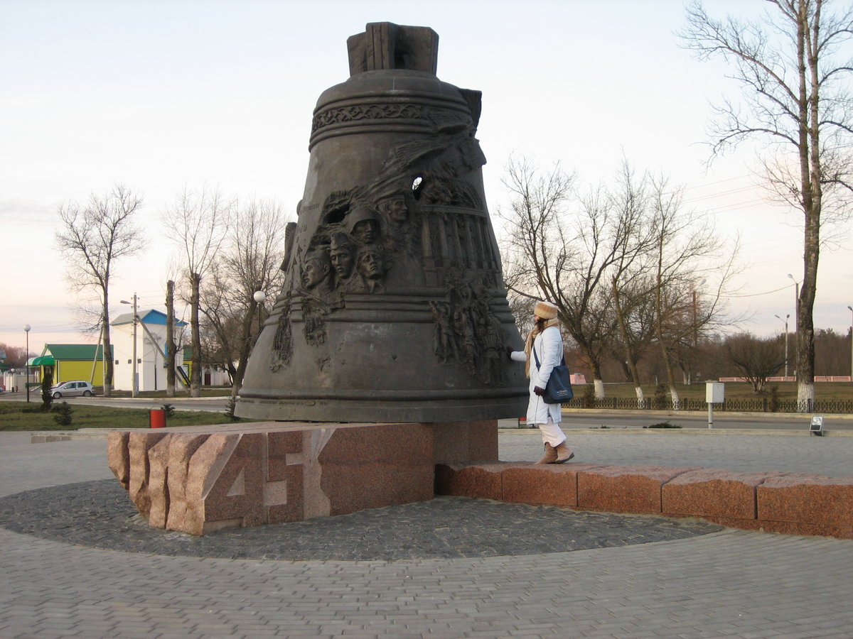 памятник колокол фото